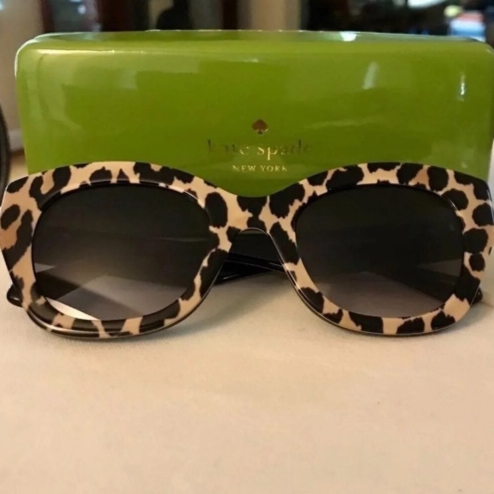 BRAND NEW! Kate Spade cat eye SUNGLASSES with case leopard print